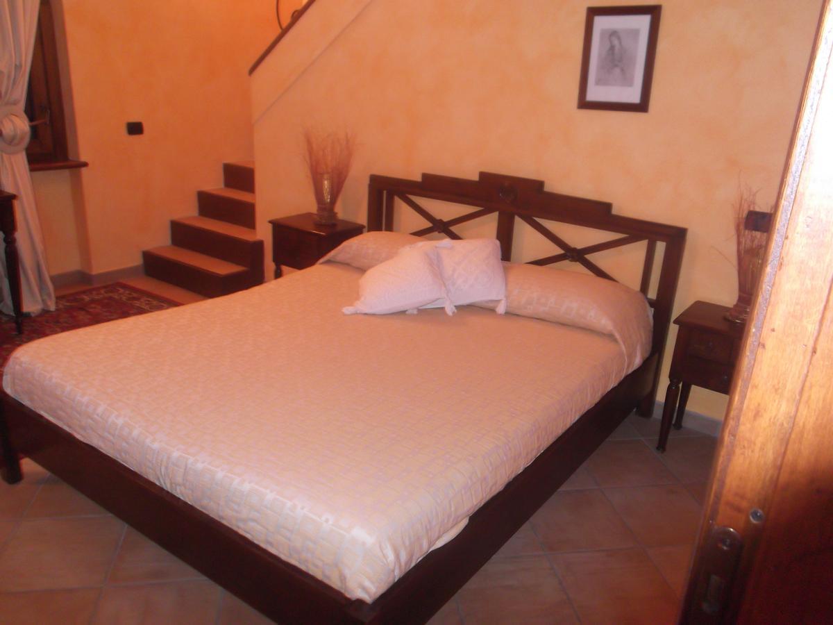 Agriturismo Casal Grande Canepina ภายนอก รูปภาพ